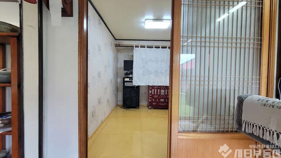 경남 밀양시 상남면 동산리 삶의 쉼터. 서까래 잘살아 있는 감성 촌집 매매 매물번호 10401 사진 31