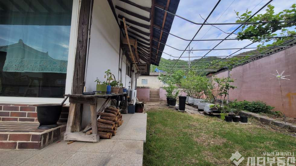 경남 밀양시 상남면 동산리 삶의 쉼터. 서까래 잘살아 있는 감성 촌집 매매 매물번호 10401 사진 49